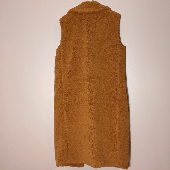 Steve Madden Sherpa Vest - Picture 5 of 9